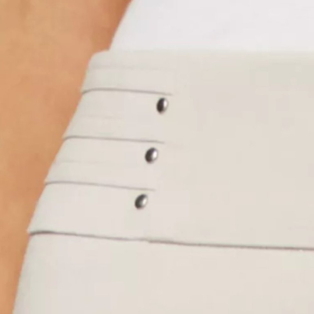 - New PL Embellished Pull-On Capri Pants - Picture 3 of 6
